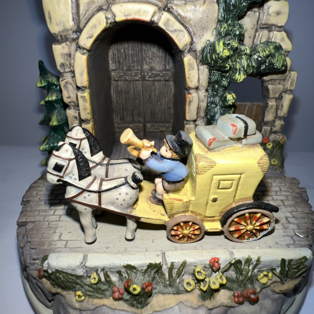 RARE Goebel/Olszewski Mail is Here Clock Tower Vignette w/Coach 1992 931D - Picture 6 of 15